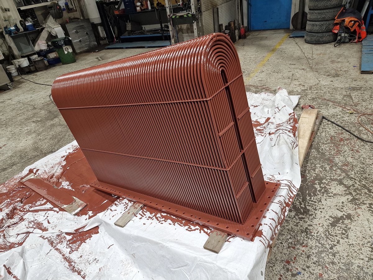MF Lurøy - Box cooler drying after fresh layer of new paint