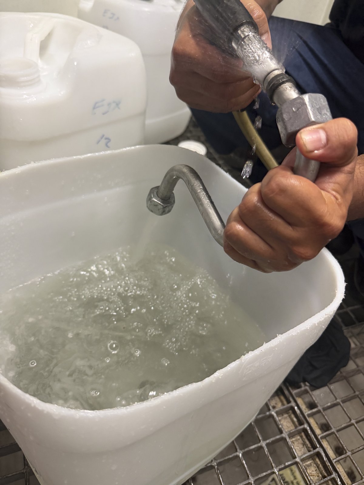 Flushing through pipes
