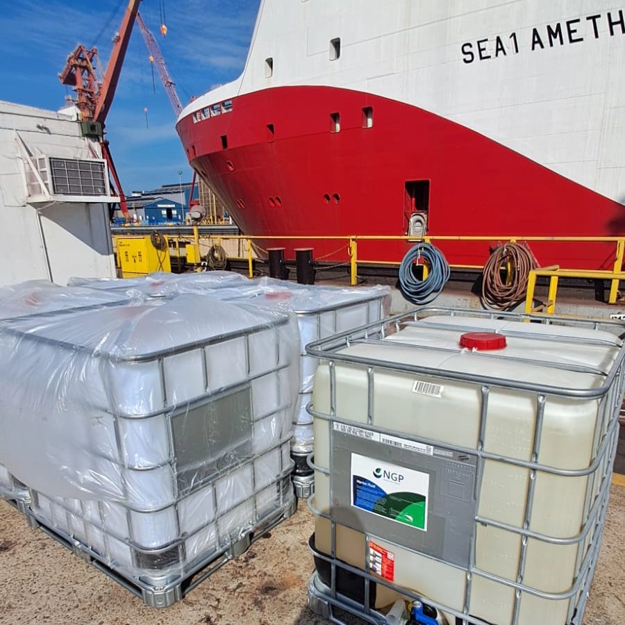 Sea1 Amethyst with Marine Fluid and equipment for In-Situ Cleaning.