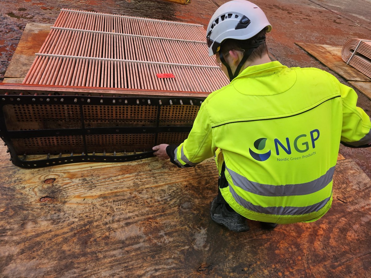 tobias working on box coolers in the US